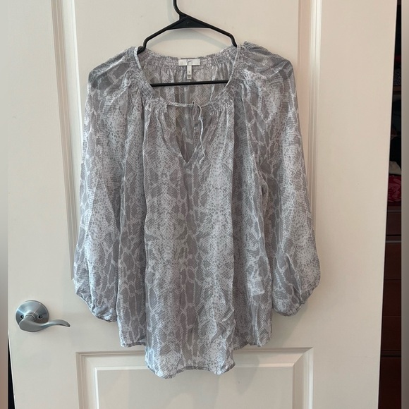 Joie Silk Snakeskin Print Tie Neck Spherra Top Size Small - Picture 1 of 13